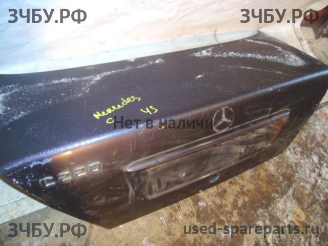 Mercedes W202 C-klasse Крышка багажника