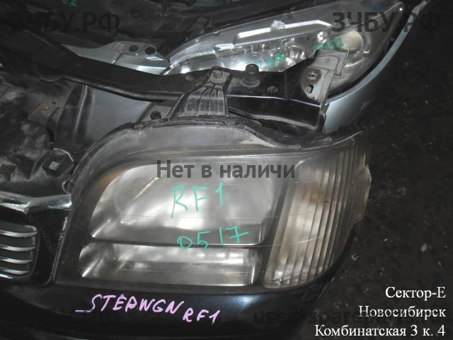 Honda StepWGN 1 Фара левая