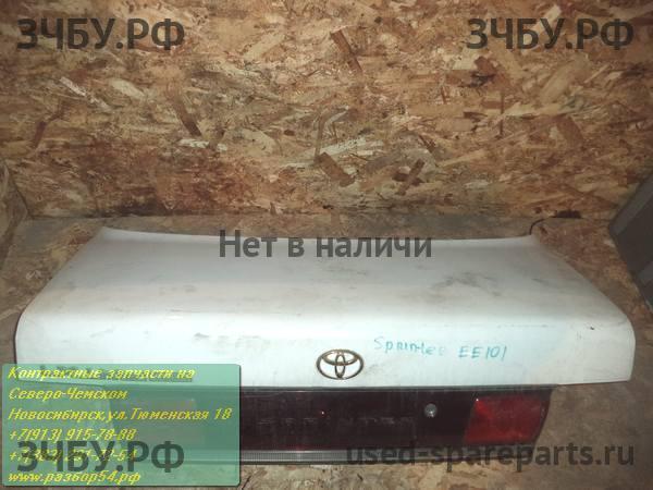 Toyota Sprinter 7 (E100) Крышка багажника