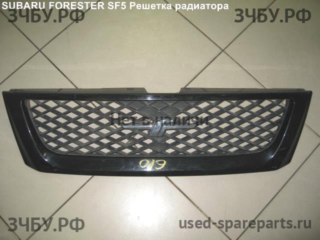 Subaru Forester 1 (S10) Решетка радиатора