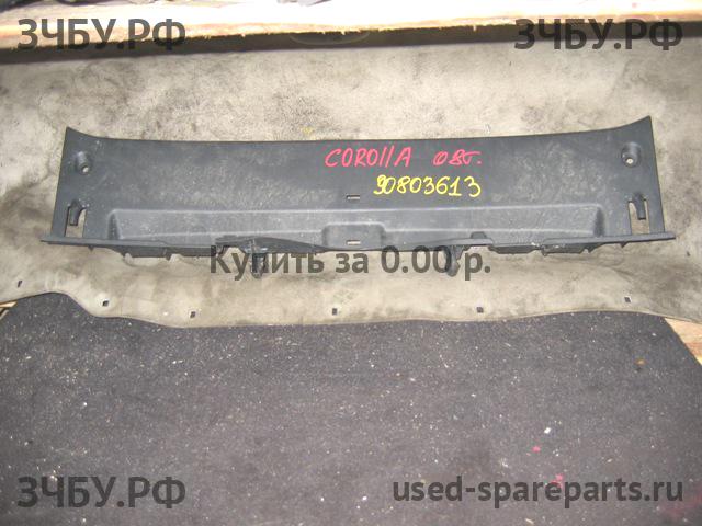 Toyota Corolla (E14 - E15) Обшивка багажника задней панели