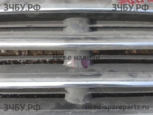 Hyundai Sonata 5 Решетка радиатора