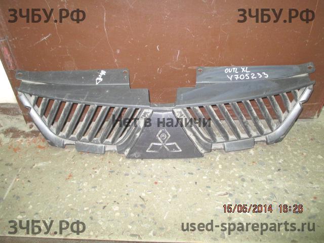 Mitsubishi Outlander 2 XL(CW) Решетка радиатора