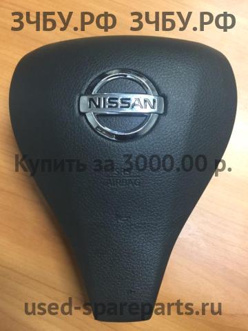 Nissan X-Trail 3 (T32) Накладка звукового сигнала (в руле)