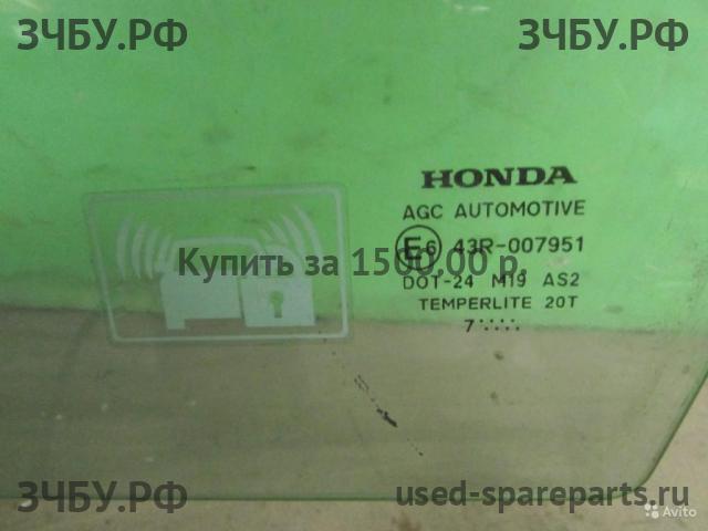 Honda Civic 8 (5D) Стекло двери передней левой