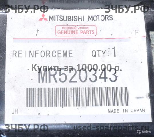 Mitsubishi Lancer 9 [CS/Classic] Усилитель бампера задний