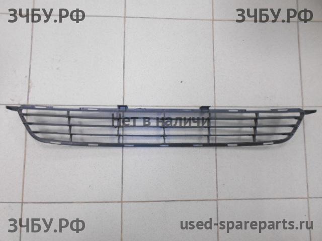 Toyota Corolla (E14 - E15) Решетка в бампер