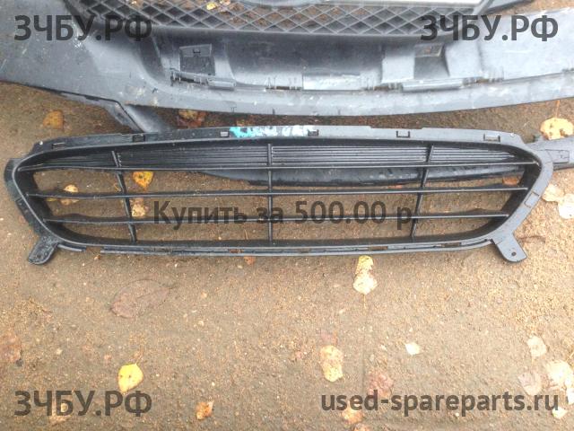 Hyundai Solaris 1 Решетка в бампер