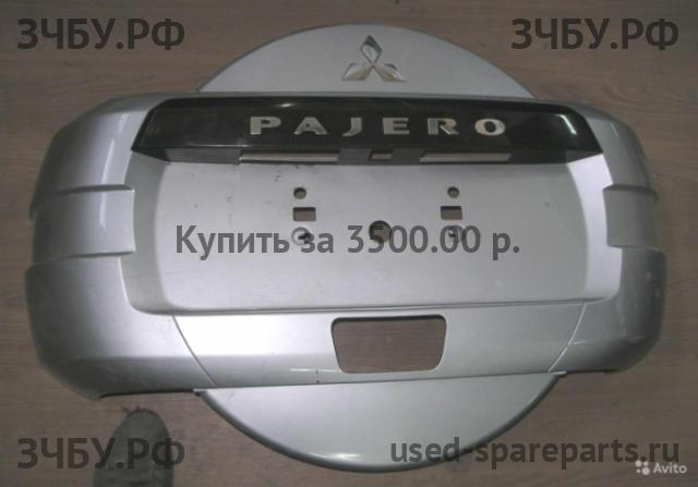 Mitsubishi Pajero/Montero 4 Колпак запасного колеса