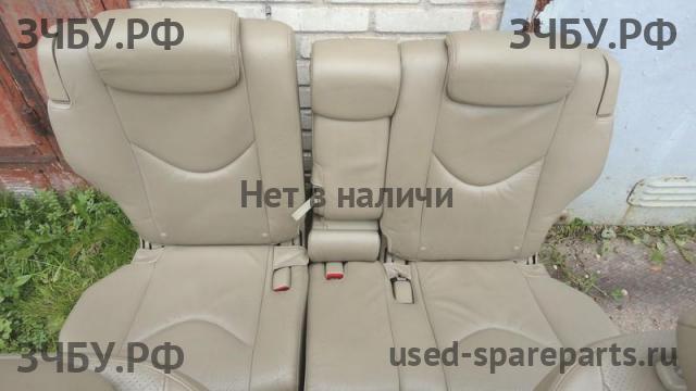 Toyota RAV 4 (3) Сиденья (комплект)