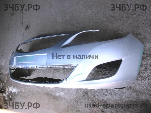 Opel Astra J Бампер передний