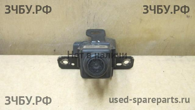 Nissan Pathfinder 3 (R52) Камера бокового обзора