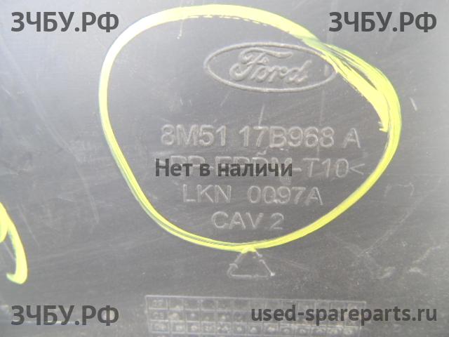 Ford Focus 2 Решетка в бампер