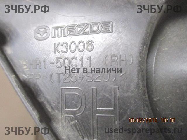 Mazda 3 [BM/BN] Рамка противотуманной фары правой