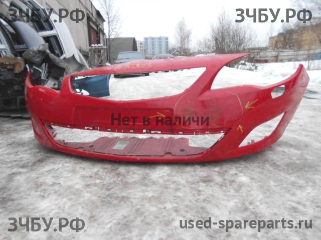 Opel Astra J Бампер передний