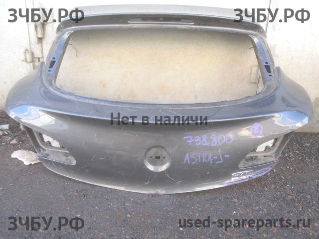 Opel Astra J Дверь багажника