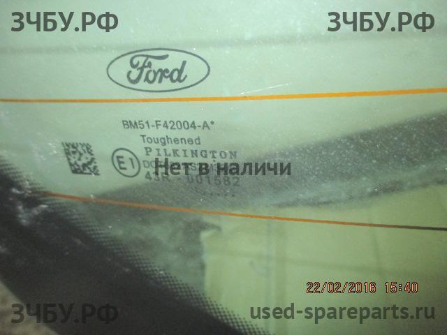 Ford Focus 3 Стекло заднее