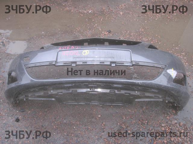 Opel Astra J Бампер передний