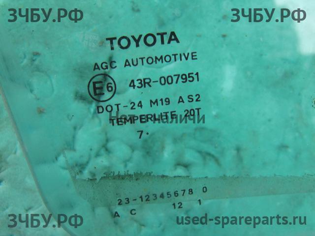 Toyota Auris 1 (E150) Стекло двери передней правой