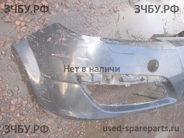 Opel Astra H Бампер передний