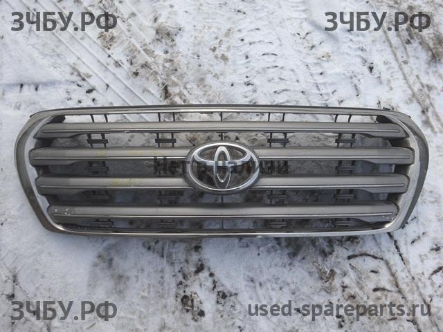 Toyota Land Cruiser 200 Решетка радиатора