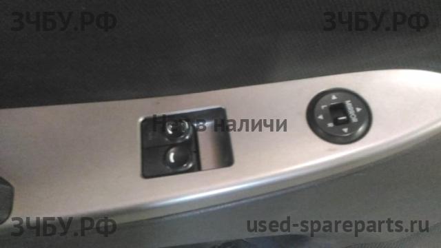 Hyundai Solaris 1 Кнопка регулировки зеркала