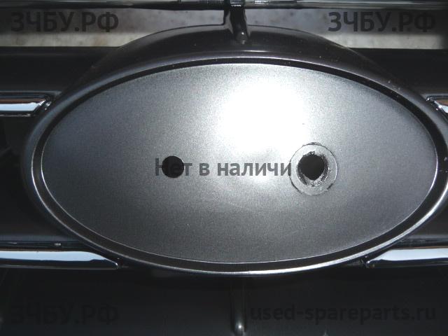 Hyundai Elantra 2 Решетка радиатора
