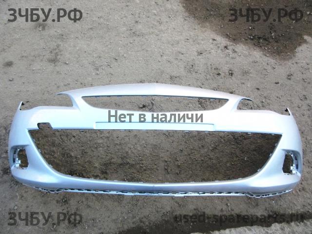 Opel Astra J Бампер передний