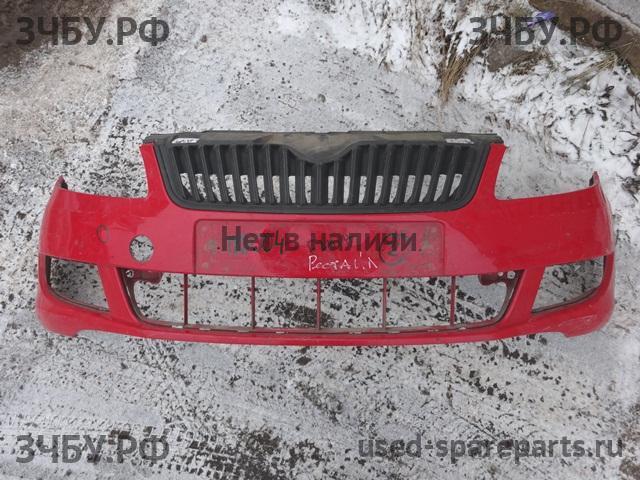 Skoda Fabia 2 Бампер передний