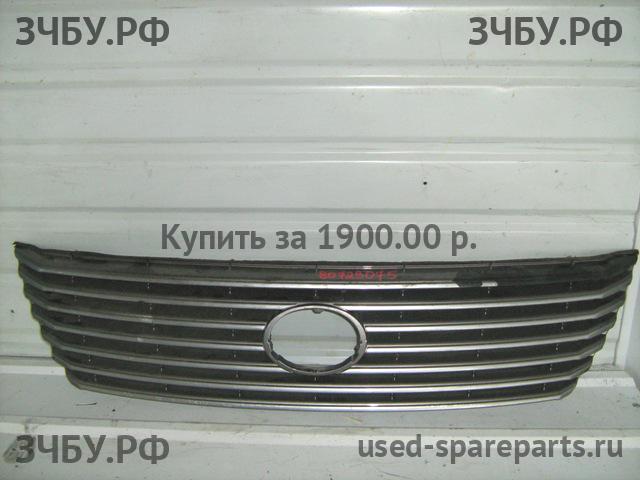 Lexus LS (2) 400 Решетка радиатора