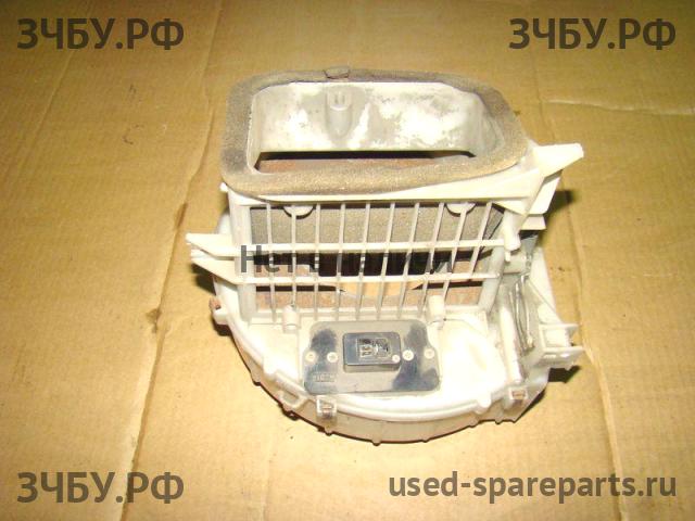 Honda CR-V 1 Корпус отопителя (корпус печки)