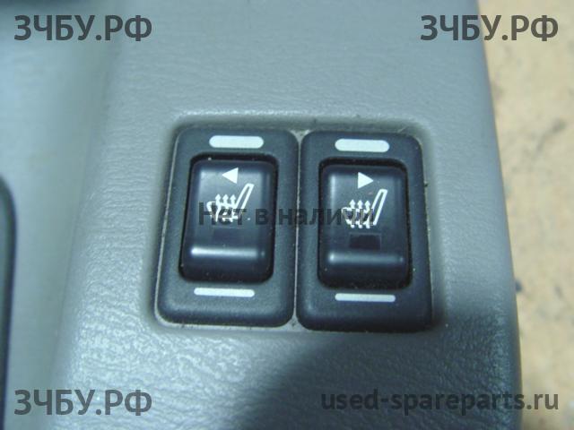 Subaru Forester 2 (S11) Кнопка обогрева сидений