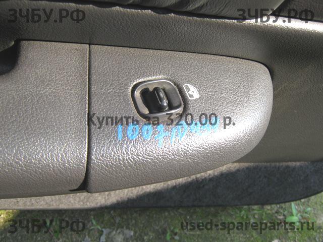 Chrysler LHS Кнопка стеклоподъемника задняя левая