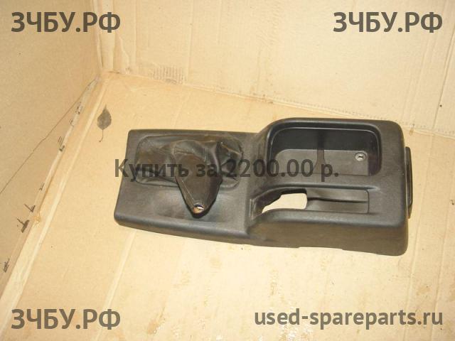 Mitsubishi Pajero Pinin (H60) Консоль между сиденьями (Подлокотник)