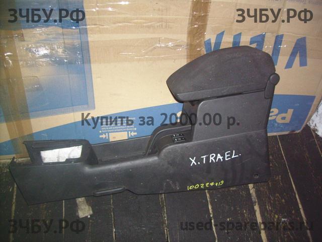 Nissan X-Trail 1 (T30) Консоль между сиденьями (Подлокотник)