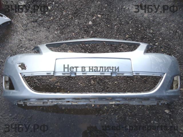 Opel Astra J Бампер передний