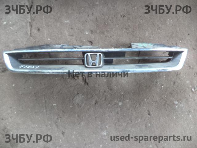 Honda Accord 5 Решетка радиатора