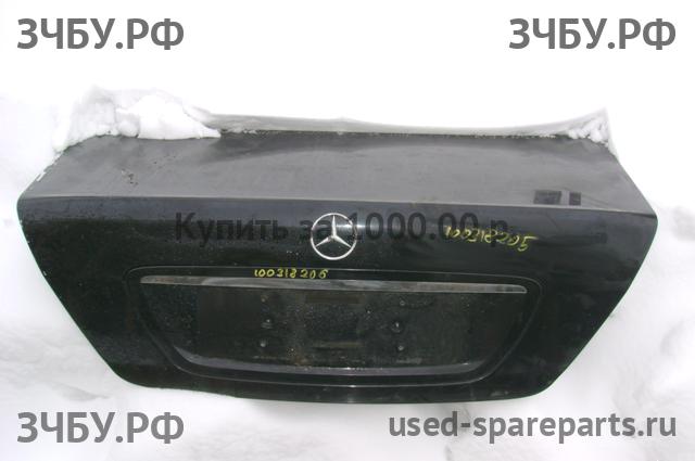 Mercedes W220 S-klasse Накладка на крышку багажника