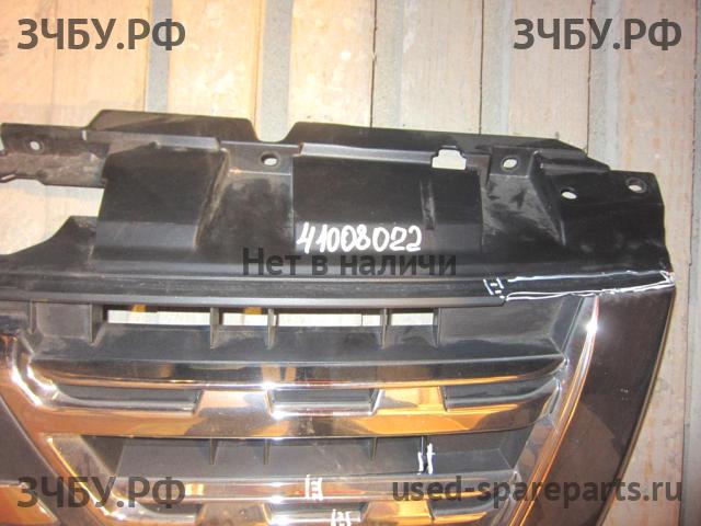 Mitsubishi Pajero/Montero 4 Решетка радиатора