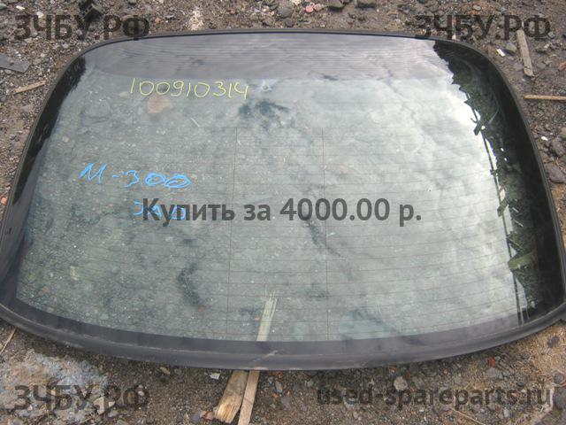 Chrysler 300M Стекло заднее