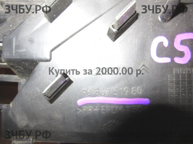 Citroen C5 (1) Решетка радиатора
