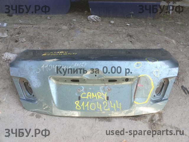 Toyota Camry 6 (V40) Крышка багажника