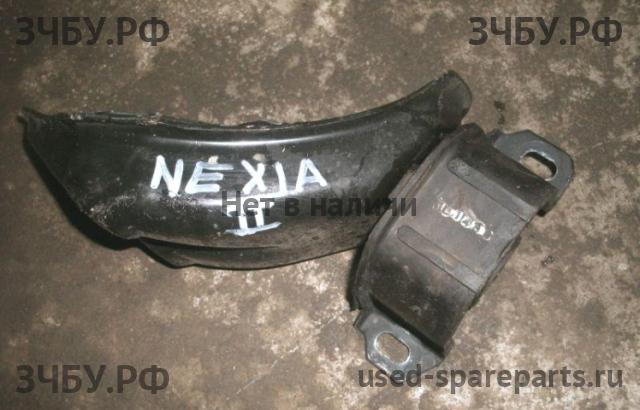 Daewoo Nexia Опора двигателя