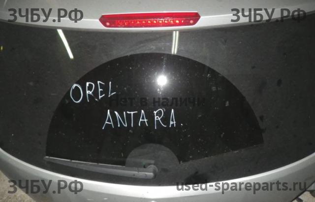 Opel Antara Стекло заднее