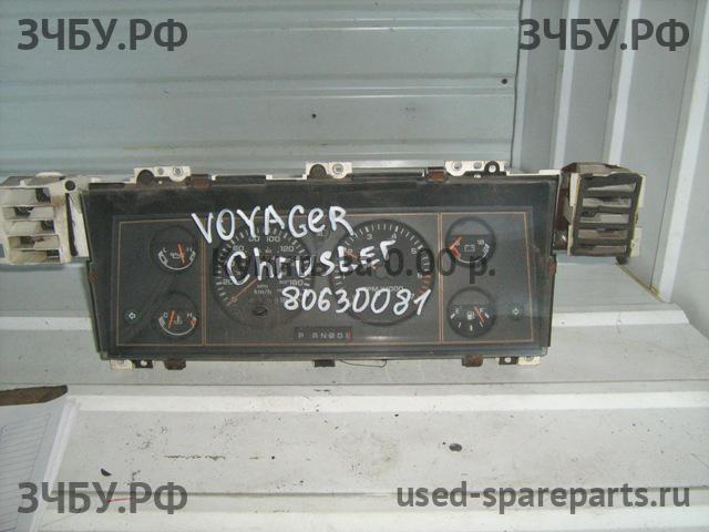 Chrysler Voyager/Caravan 1 Панель приборов