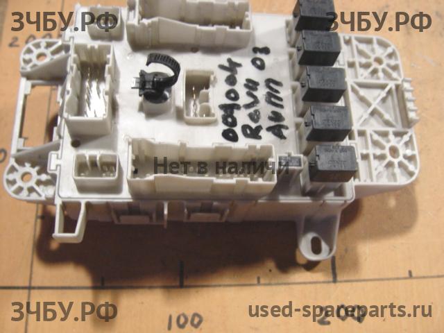 Toyota RAV 4 (2) Блок предохранителей (в салон)