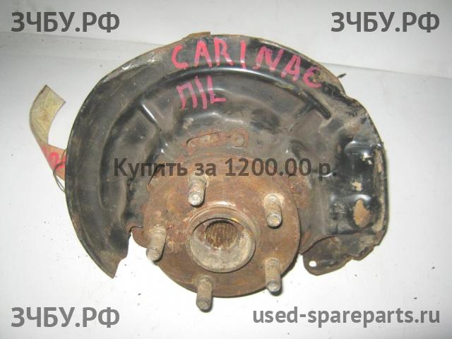 Toyota Carina.E (T190) Кулак поворотный передний левый (со ступицей)