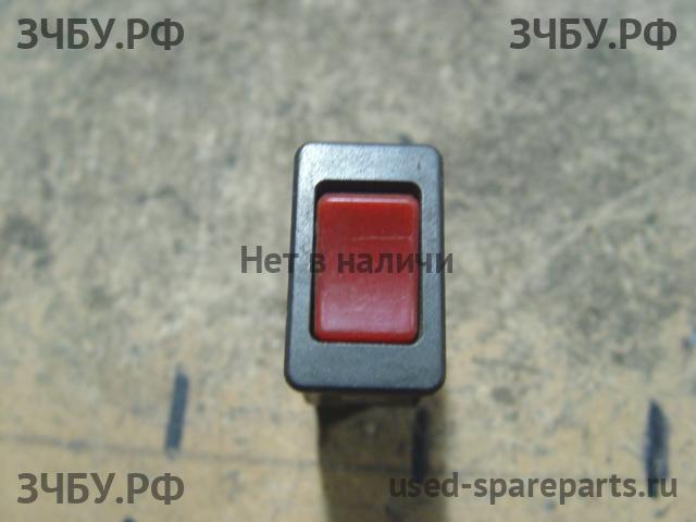 Nissan Patrol (Y60) Кнопка аварийной сигнализации