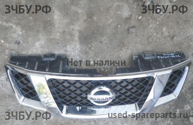 Nissan Pathfinder 2 (R51) Решетка радиатора