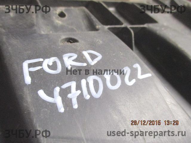 Ford Focus 3 Пыльник двигателя
